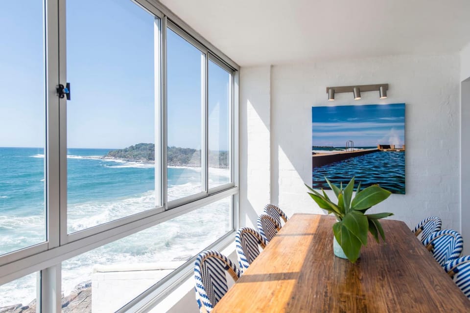 Absolute Oceanfront Yamba - oceanstays Apartment in Yamba