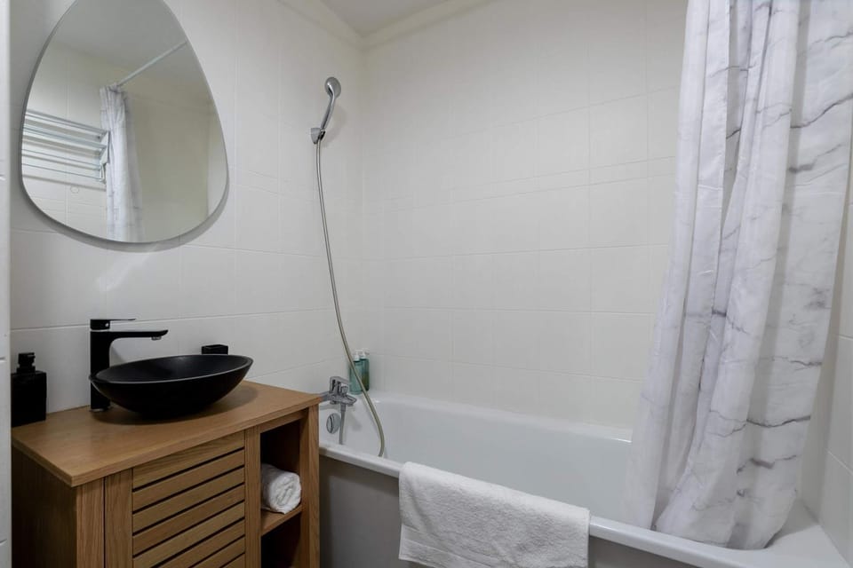 Studio JadOr gare RER B Le Bourget - Paris aeroport Charles de Gaulle Apartment in Drancy