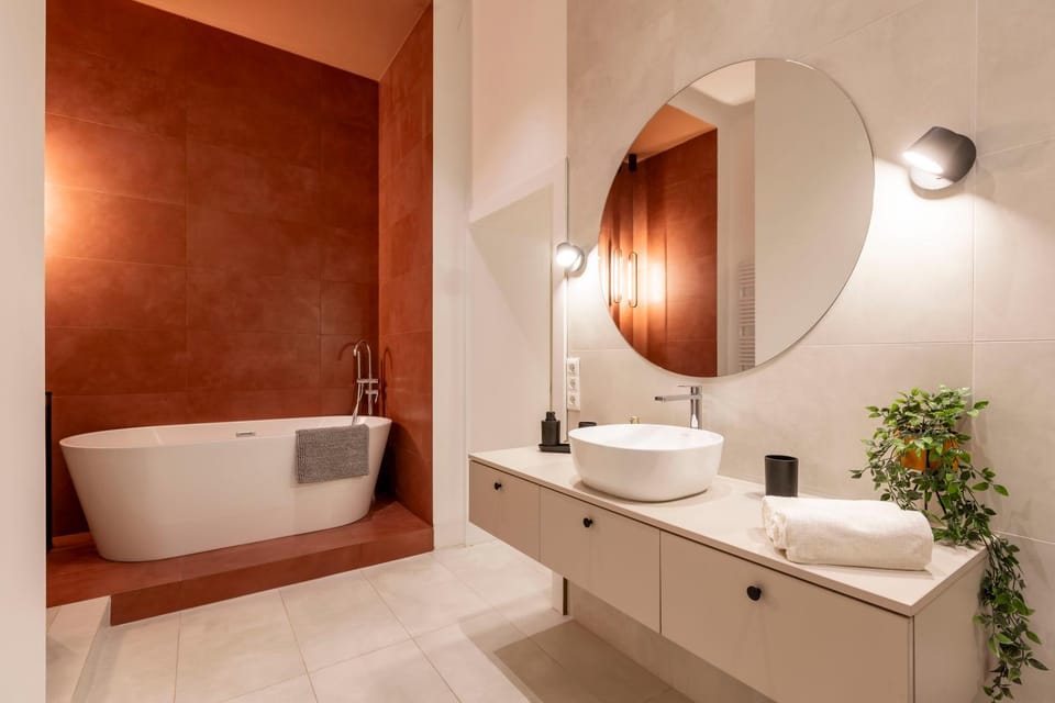 Shower, Toilet, Bathroom, Bath, towels