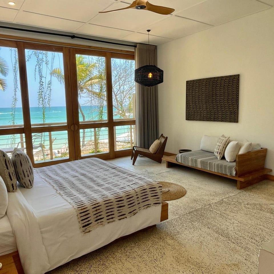 La Playa Beach Club Hotel in Southern Province