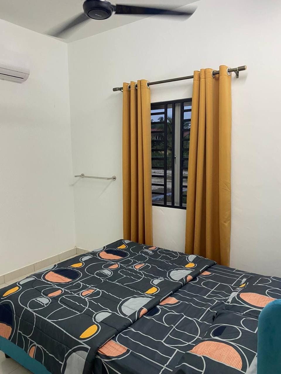 Bedroom, air conditioner