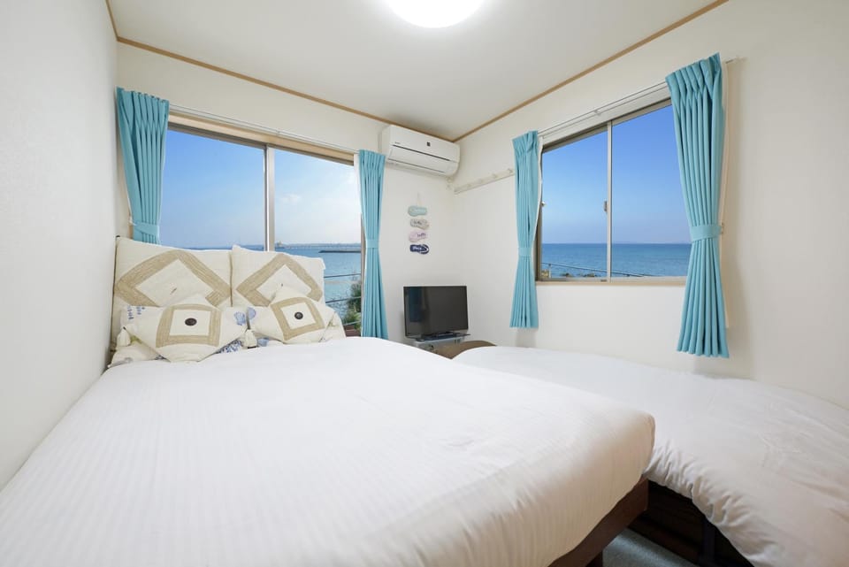新規物件 朝日が綺麗 海が目の前 最大6名宿泊可能 Sweet Home House in Okinawa Prefecture