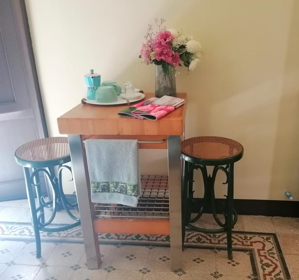 Dining area, Breakfast