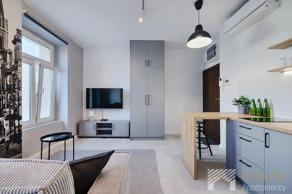 TV and multimedia, Kitchen or kitchenette, Living room