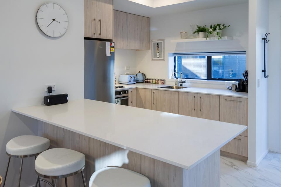 Coffee/tea facilities, Kitchen or kitchenette, Dining area, minibar, pet friendly, stove, toaster