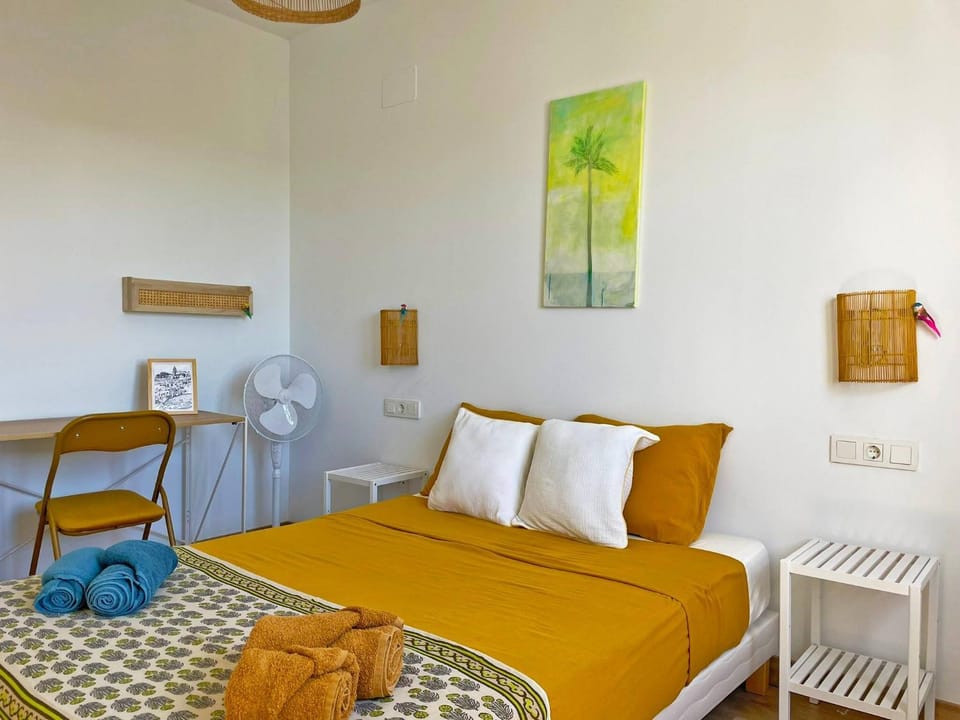 Bed, Bedroom
