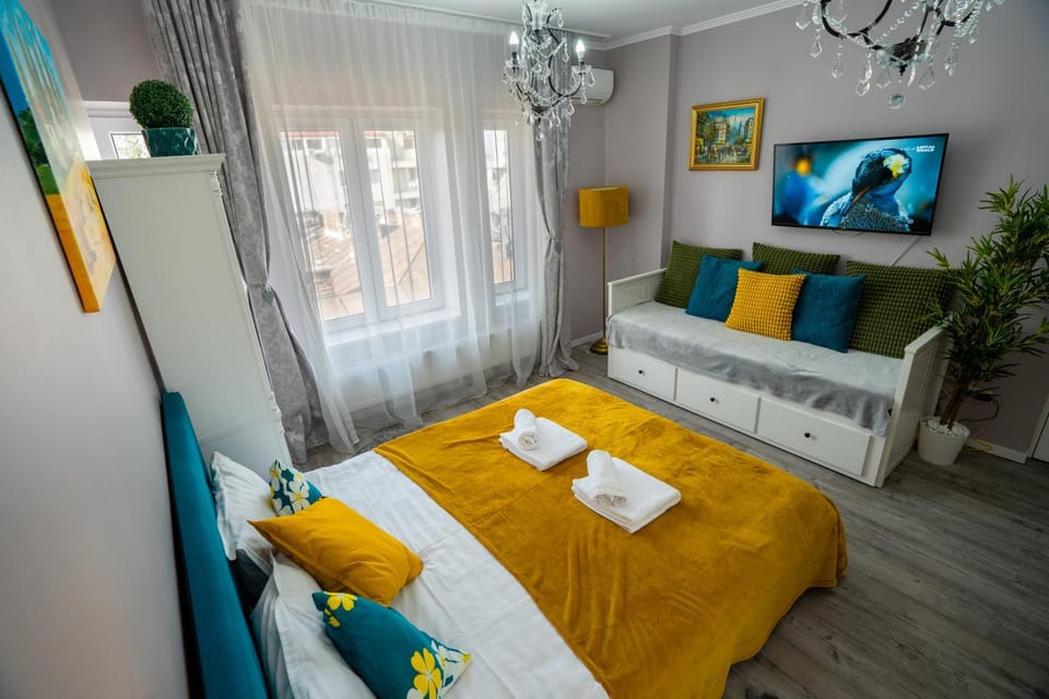 Chic Studio Old City Center - IVO19 Apartment in Bucharest