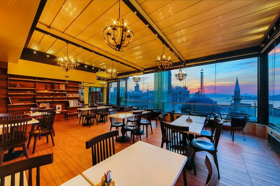 Restaurant/places to eat, Spring, Balcony/Terrace, Autumn, On site, Landmark view, Sea view, Buffet breakfast, Lunch, Dinner, Sunrise