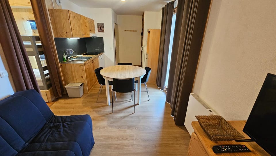 Orelle 3 Vallées - Studio 4 personnes Apartment in Auvergne-Rhône-Alpes