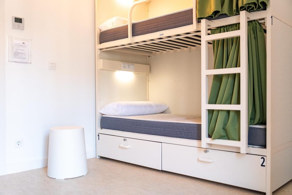 Property building, Bed, Bedroom, bunk bed