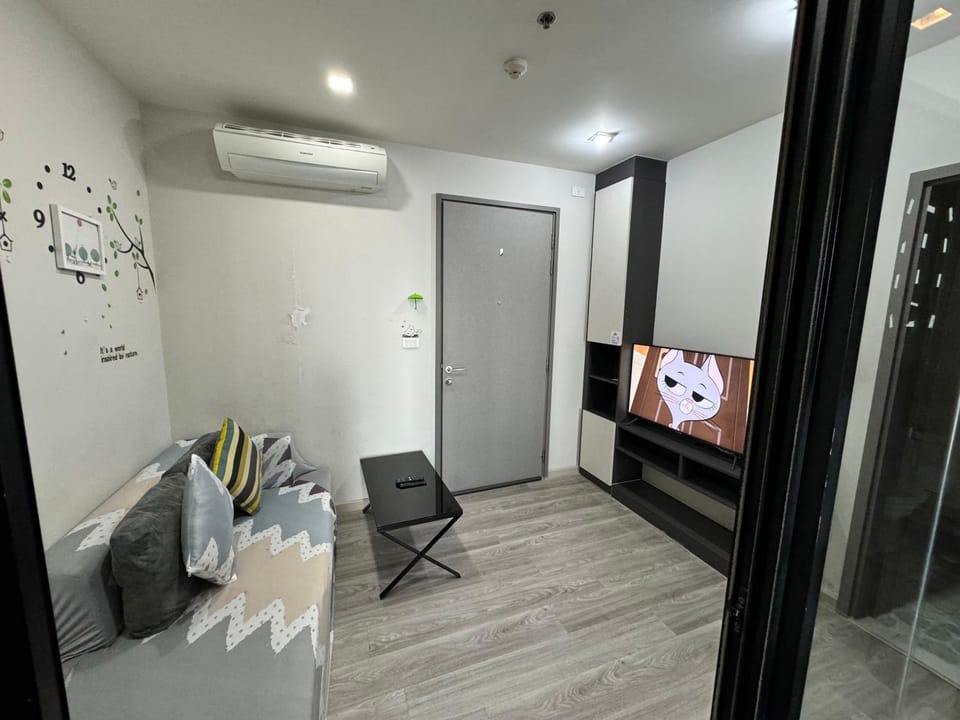 The Base Central Pattaya Super condo Apartment in Pattaya City