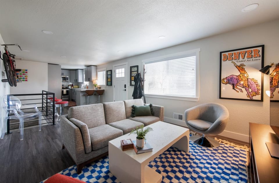Mid-Century Modern Home - Hot Tub and Game Room House in Denver