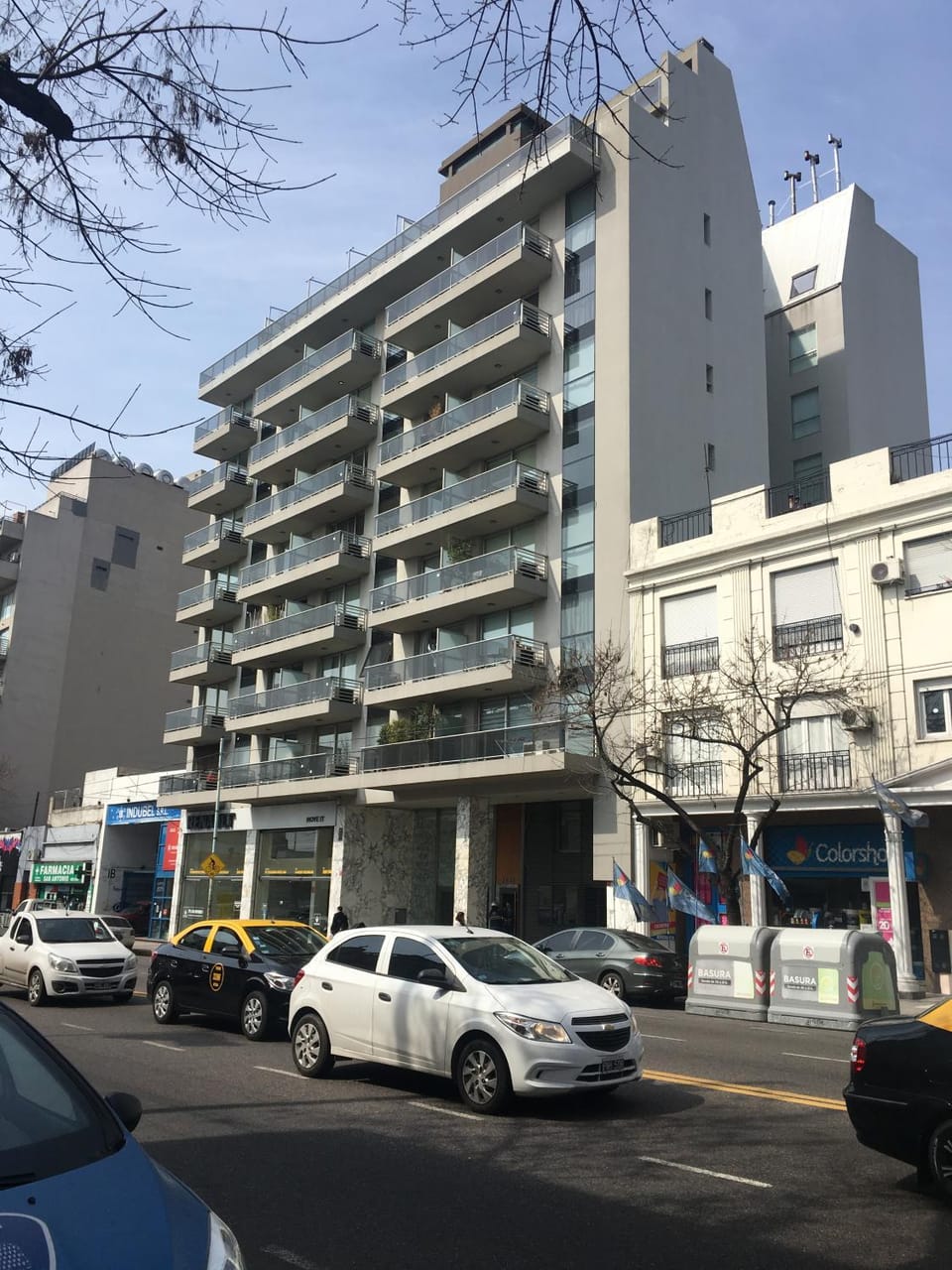 Facade/entrance