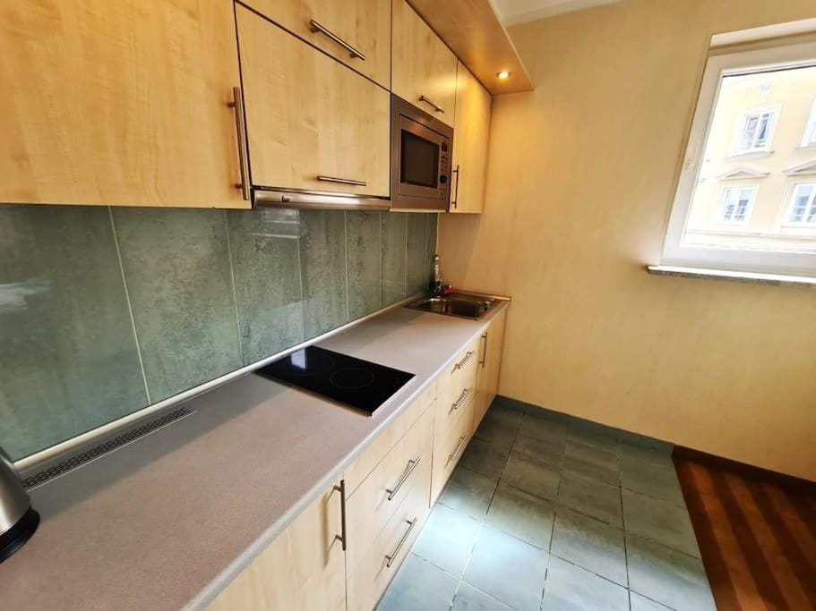 pet friendly, stove