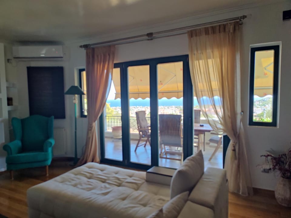 John's modern apartments artemida Apartment in East Attica Regional Unit, Greece