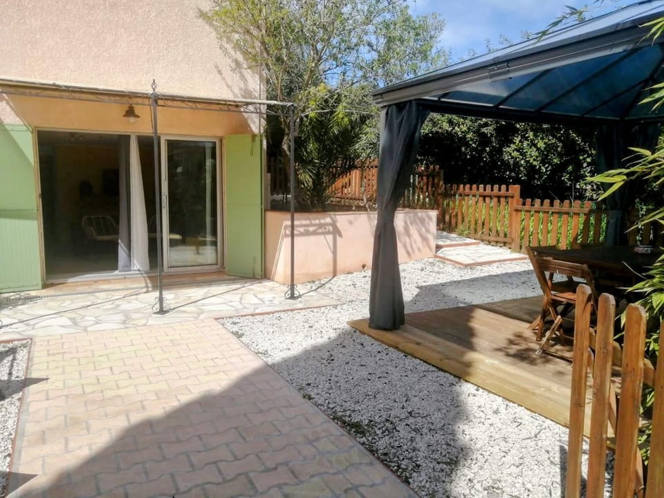 Patio, Garden, Balcony/Terrace, Garden view