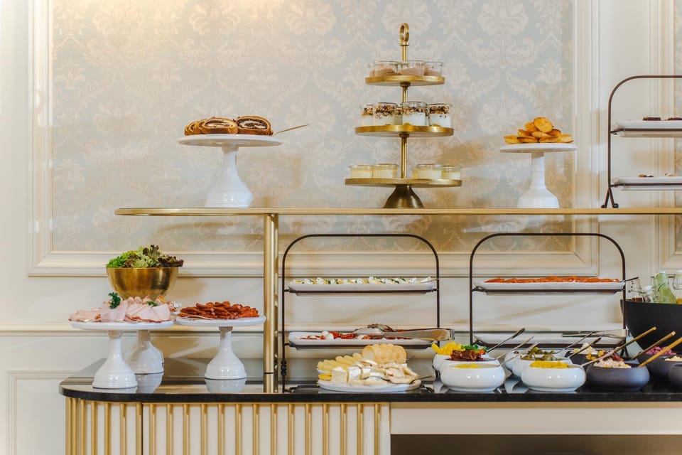 Breakfast, Buffet breakfast
