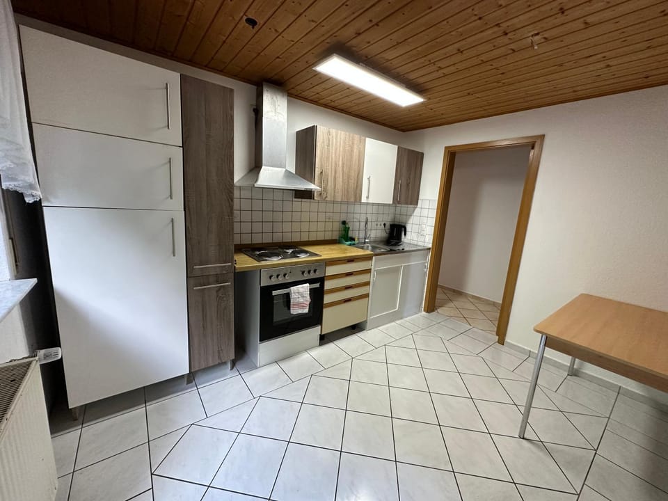 Kitchen or kitchenette, Communal kitchen, kitchen