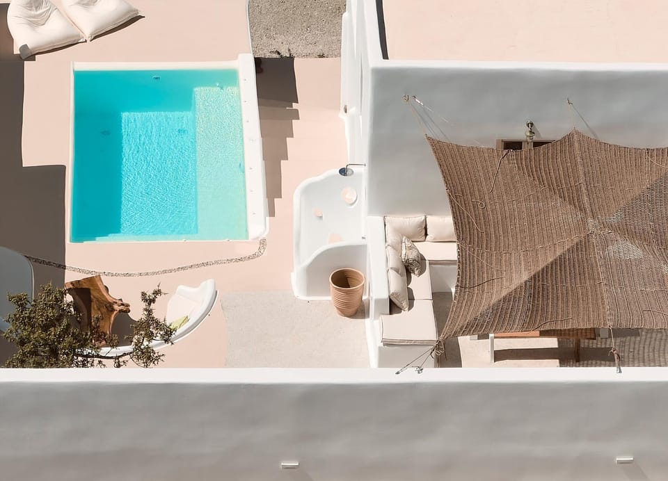 Hot Tub, Swimming pool