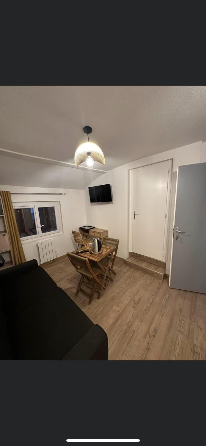 Chambre 7 kitchenette Les gites de la Gare Bed and Breakfast in Nouvelle-Aquitaine