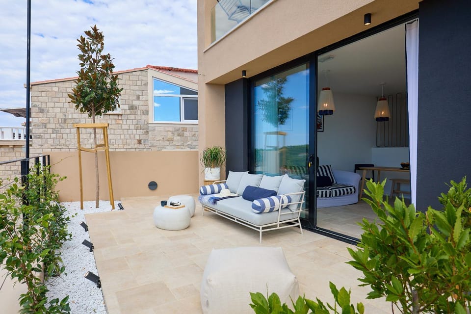 Balcony/Terrace, Other