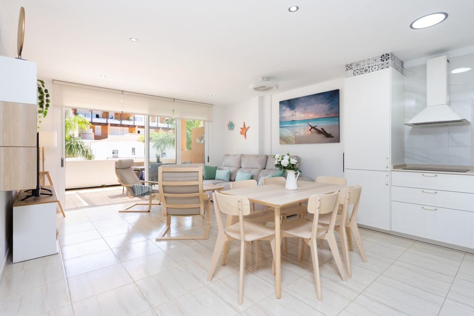 Home2Book Bright Apt Pool & Terrace, Amarilla Golf Apartment in Abona