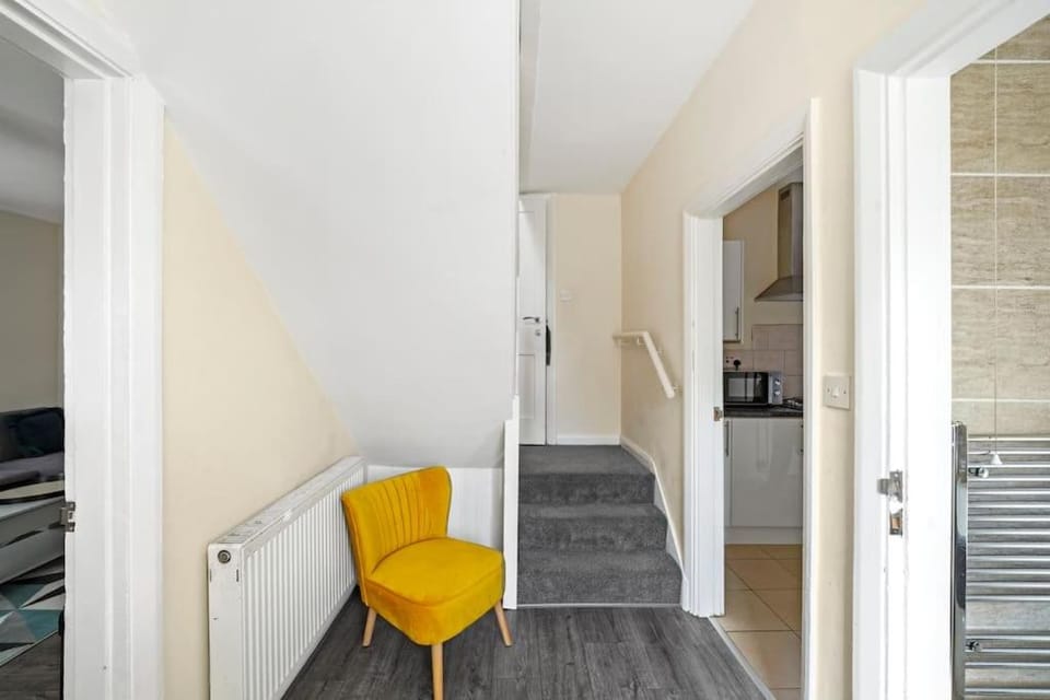 Spacious 3 Bed House - Sleeps 7 Apartment in London Borough of Lewisham