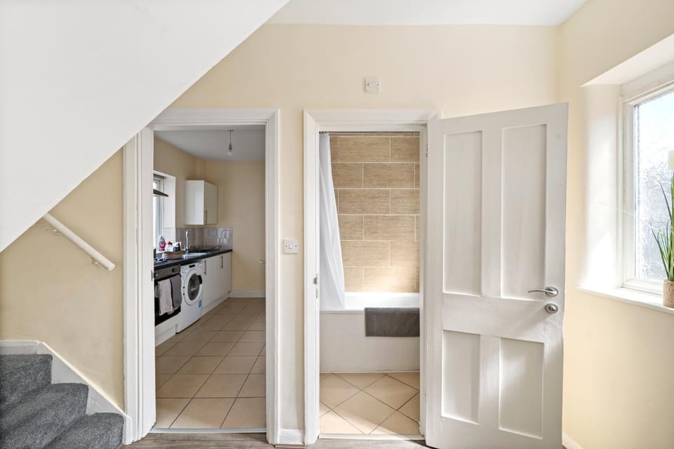 Bathroom, Kitchen or kitchenette