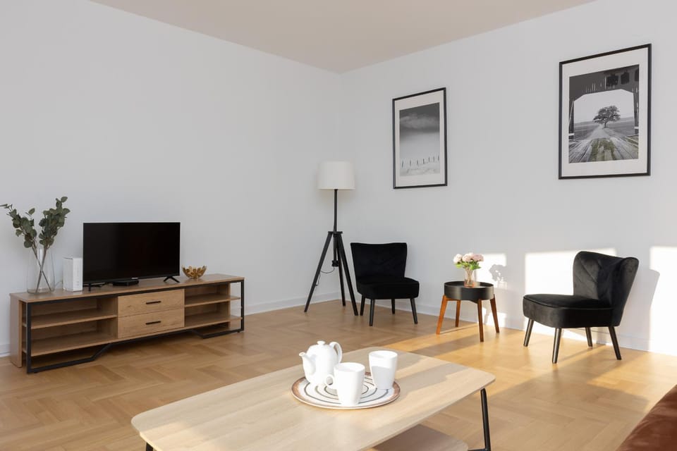 Communal lounge/ TV room, Living room