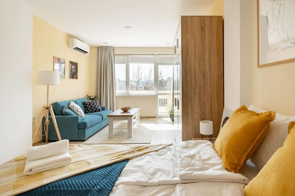 Bed, Living room, Bedroom