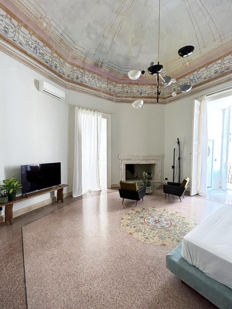 Seating area, Bedroom