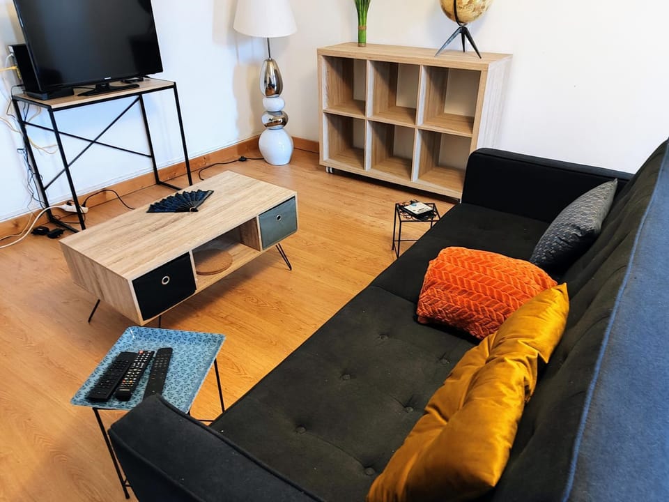 Appt T1 cuisine separee centre Ville Carmaux Apartment in Occitanie