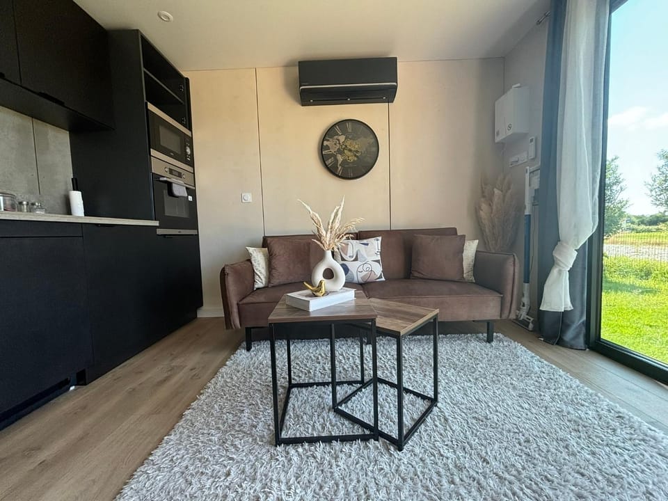 Kitchen or kitchenette, Living room, air conditioner