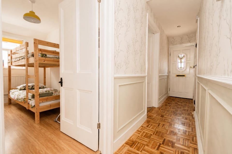 Bed, Floor plan, Bedroom, bunk bed