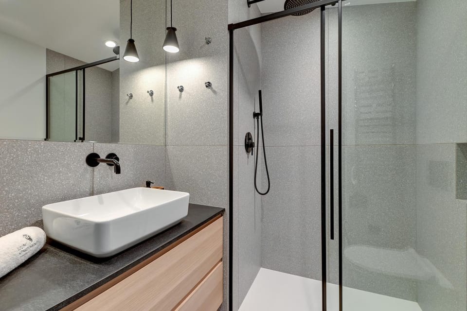 Shower, Bathroom