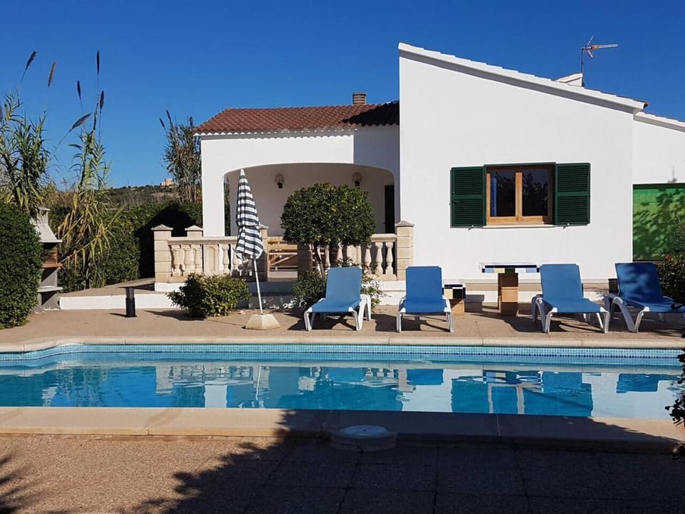 Villa Luz: refugio de calma y belleza en Menorca House in Cala en Blanes