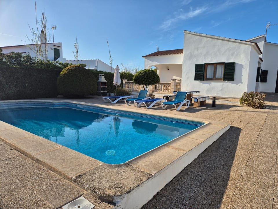 Villa Luz: refugio de calma y belleza en Menorca House in Cala en Blanes