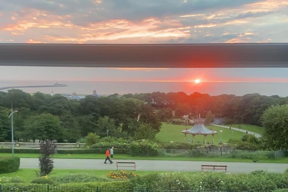 Nearby landmark, Natural landscape, View (from property/room), Sea view, Sea view, Sunrise