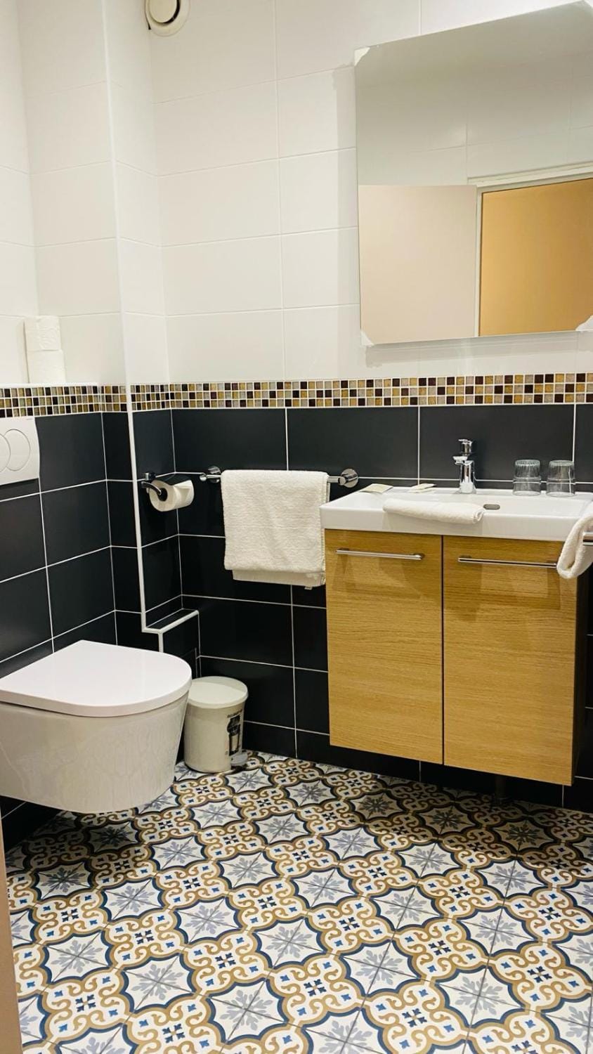 Hôtel Paris Gambetta Hotel in Paris