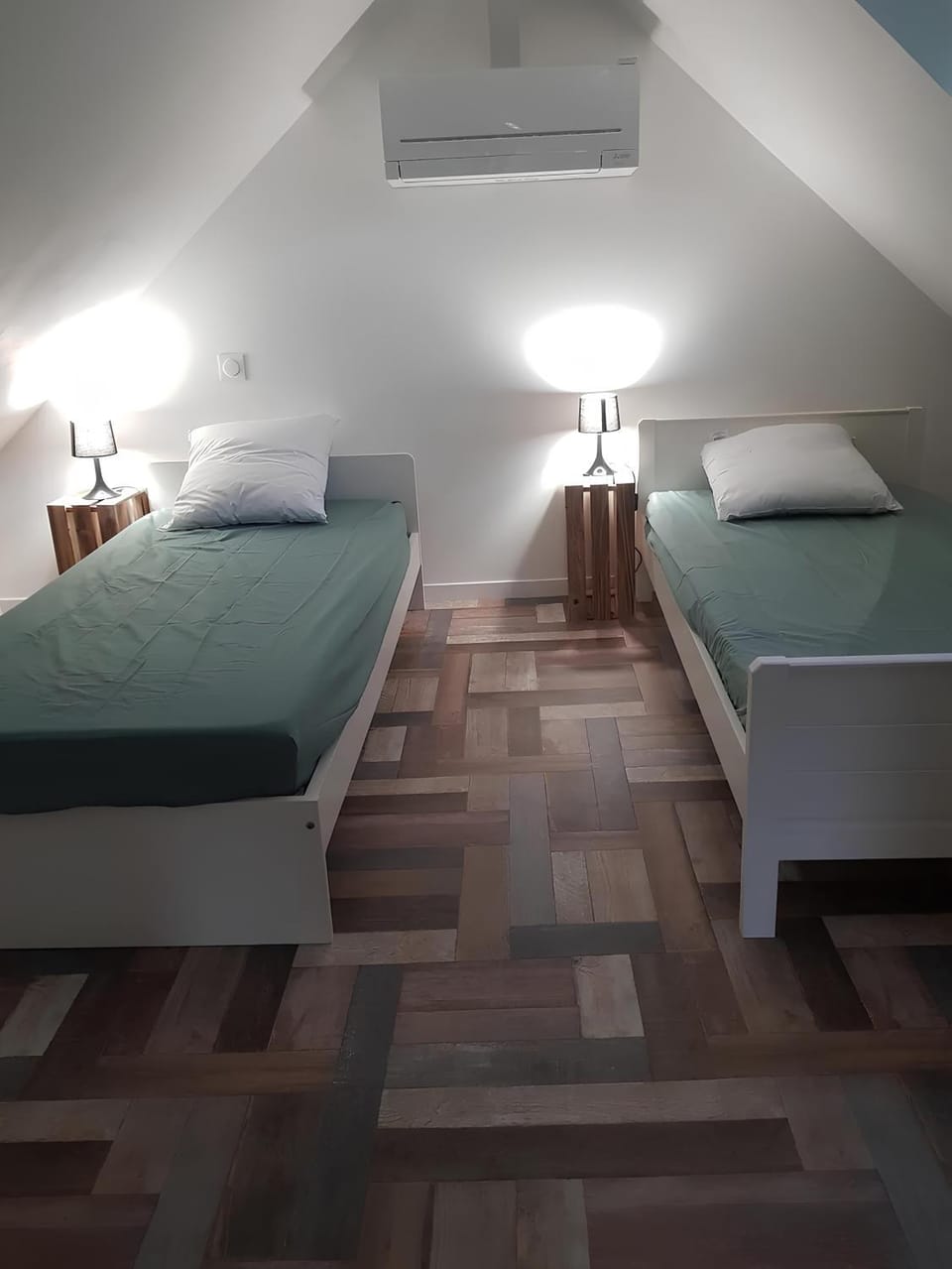 Property building, Living room, Bedroom
