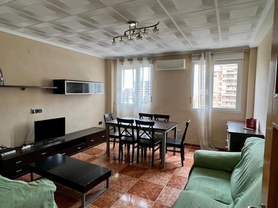 Bonito y grande apartamento cerca de la playa Apartment in Valencia
