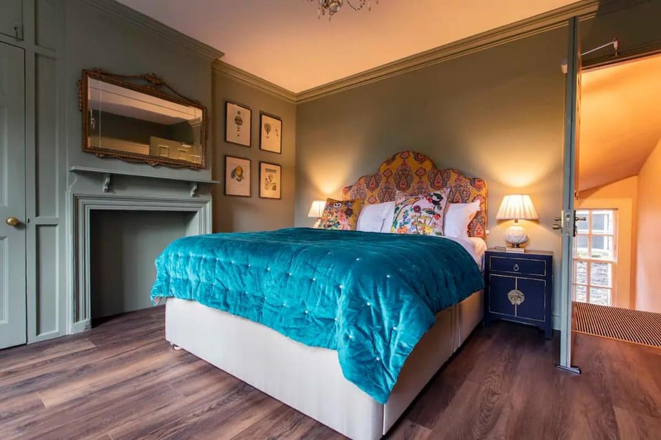 Next to Bath Abbey & Roman Baths - Gorgeous Georgian House Apartment in Bath