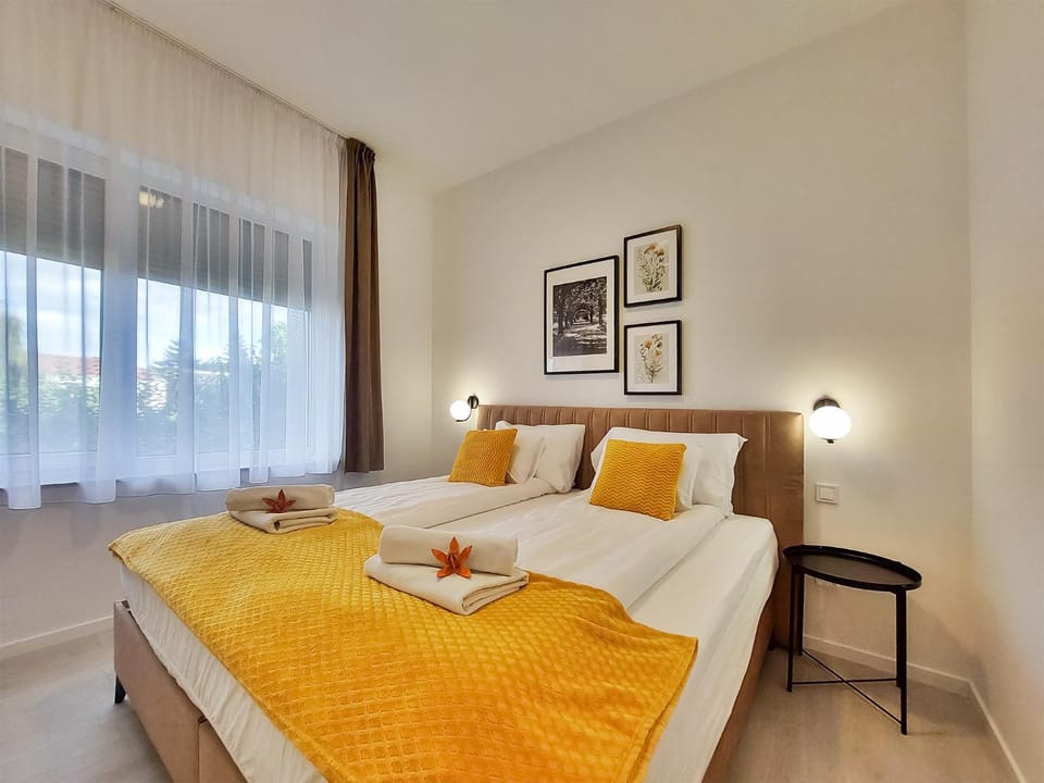 Coffee/tea facilities, Kitchen or kitchenette, minibar, pet friendly, stove