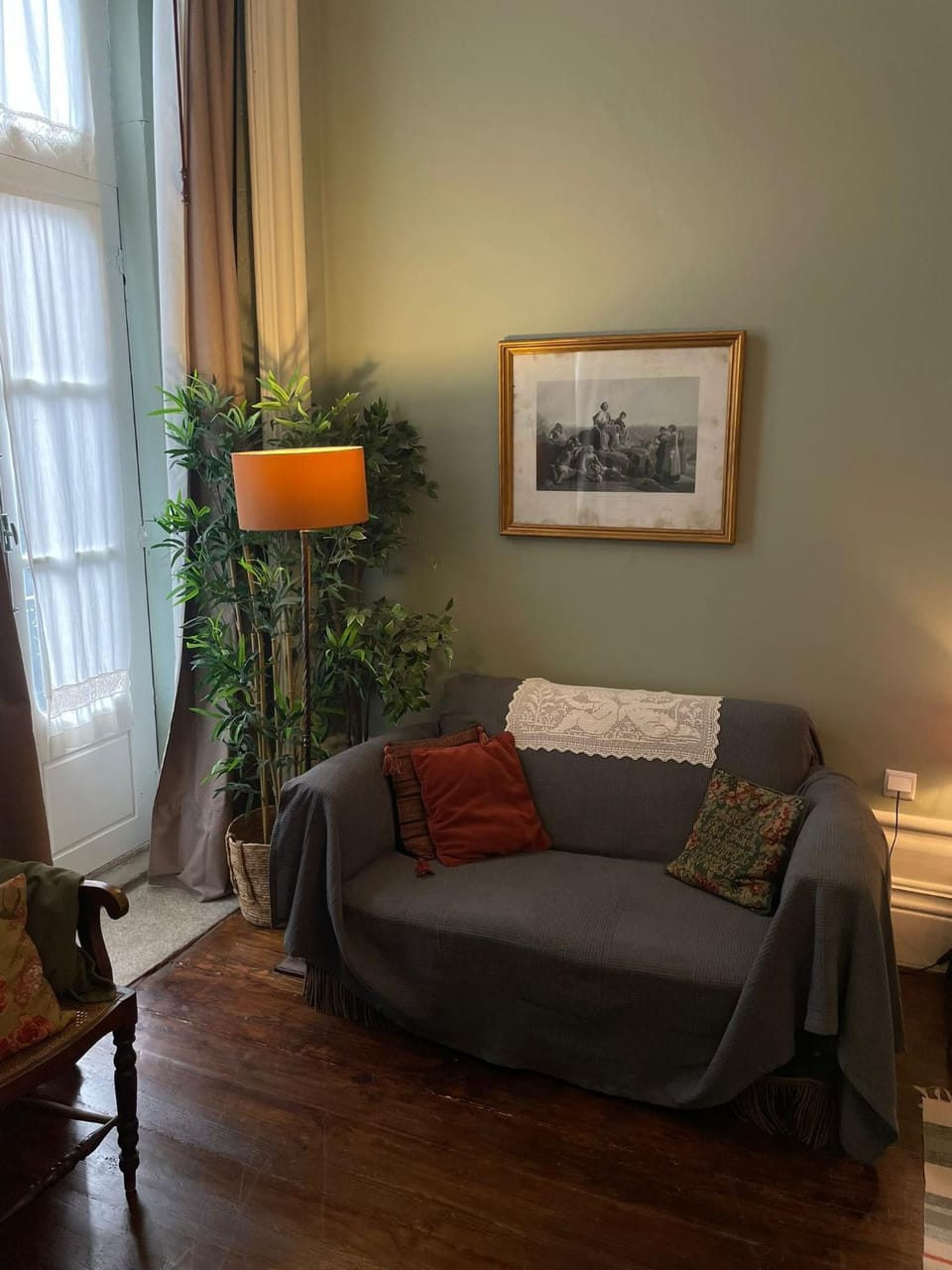 Living room, Seating area