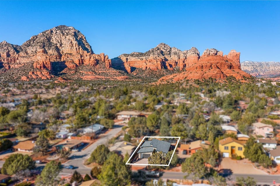 Nearby landmark, Natural landscape, Bird's eye view, Mountain view, Location