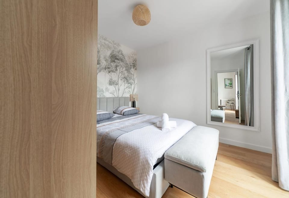 Bed, Bedroom