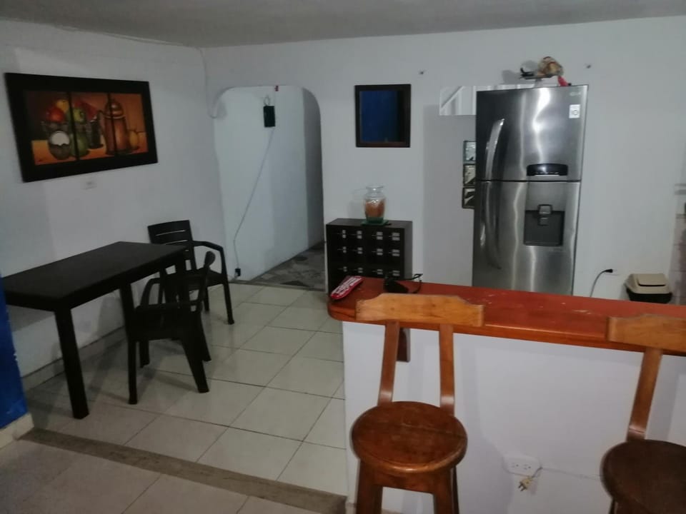 Casa lowcost relajación total! Bed and Breakfast in Caldas, Colombia