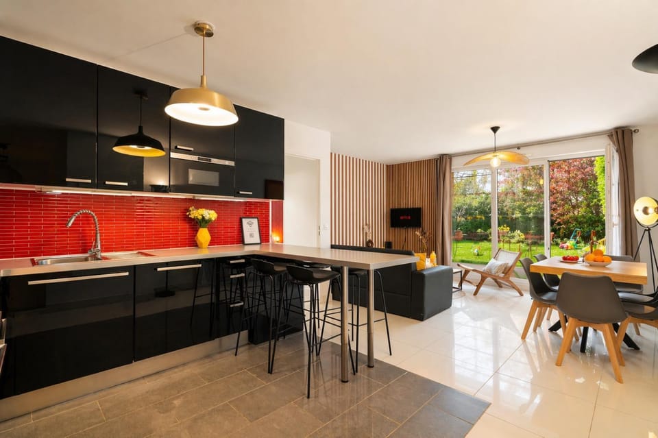 Garden, Garden, Kitchen or kitchenette, Dining area, Garden view, Garden view, minibar, stove