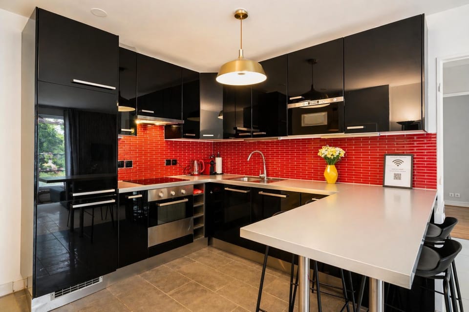 Kitchen or kitchenette, Dining area, dishwasher, minibar, oven, stove, toaster