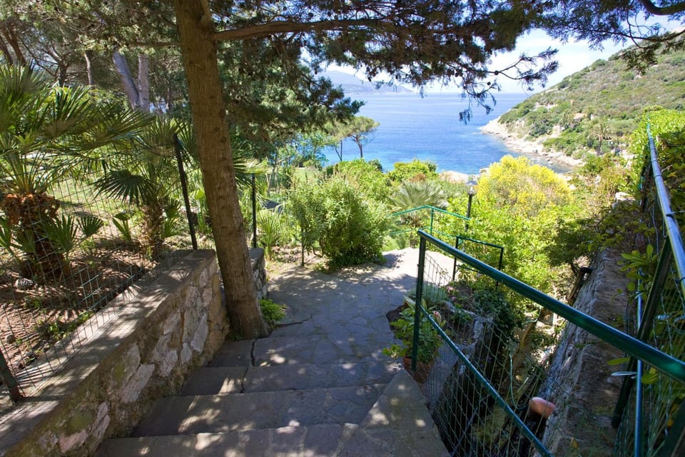 Facade/entrance, Natural landscape, Landmark view, Sea view